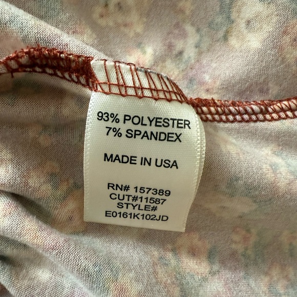 Rust Floral Patterned Top - Picture 6 of 7